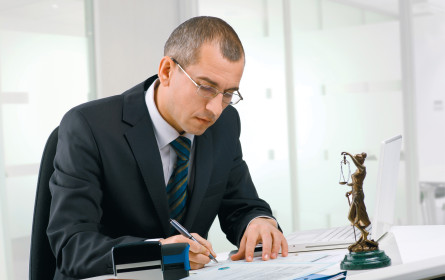 Die Untreue der Manager in den Griff bekommen …