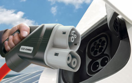 BMW, Daimler, Ford und VW planen ultraschnelles E-Ladenetz