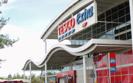 Tesco hält Aldi auf Distanz