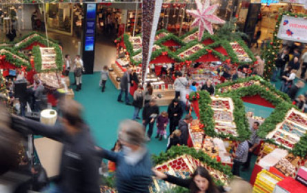 Christkind greift tief ins Börserl