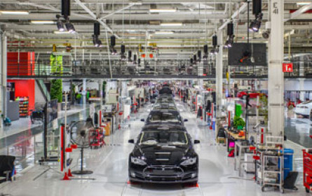  Tesla schreibt endlich schwarze Zahlen