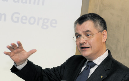 Müller wechselt mit Meier