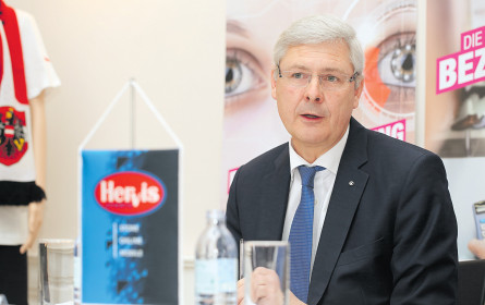 Hervis stürmt voran