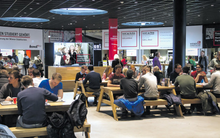 Multimediale Inszenierung