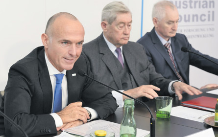 „Neue Technologien sind größte Chance für Industrie”