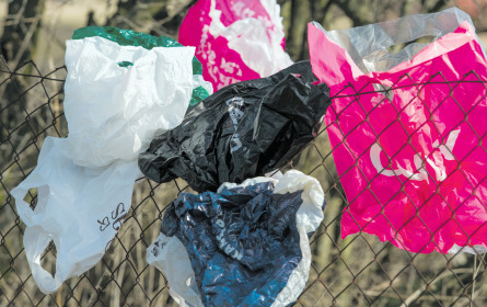 Händler gegen Sackerlflut