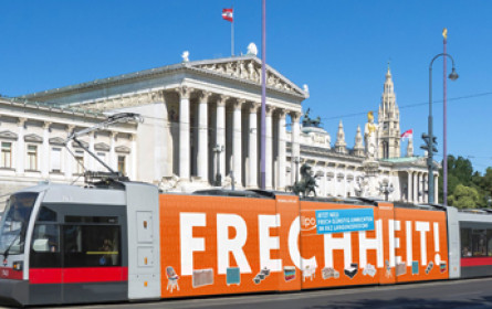 Schweizer Möbeldiskonter mischt österreichischen Markt auf