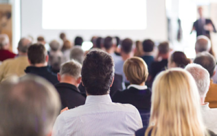 Alumni&Co vergibt Stipendien