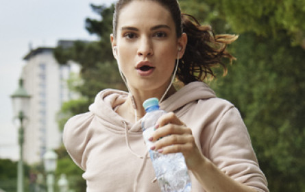 Lily James für Vöslauer Mineralwasser