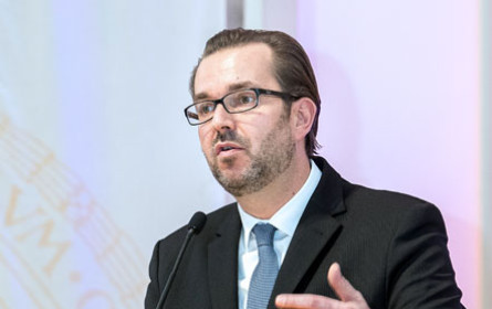 APA-Geschäftsführer Pig für Kennzeichnung von Bot-Informationen