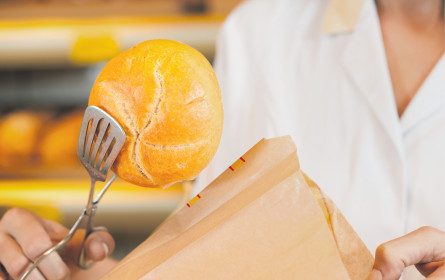 Ausbeutung: Gibt’s bald Brösel im Handel?