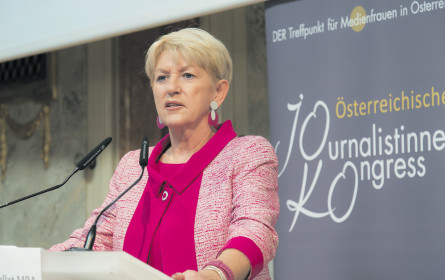 „Democracy first!”