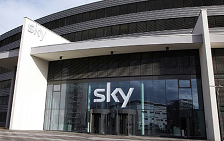 EU genehmigt im Bieterwettbewerb mit Fox Fusion von Comcast und Sky