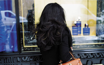 Deutsche gehen seltener einkaufen und geben doch mehr aus