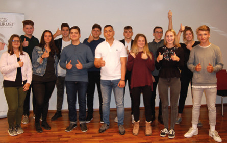 Lehrlingsoffensive bei Gourmet: "Welcome on Board"