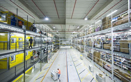 Amazon nahm Verteilzentrum in Großebersdorf in Betrieb