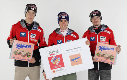 Start in die Manner Skisprungsaison