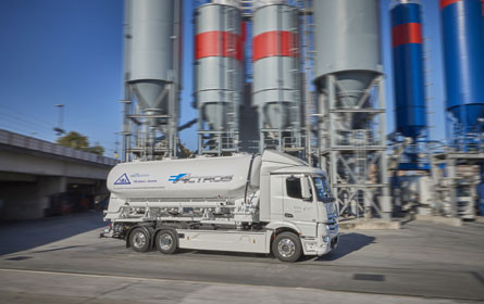 Daimler denkt die Zukunft elektrisch