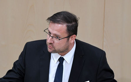 Hass im Netz II: FPÖ nahm E-Card-Video vom Netz