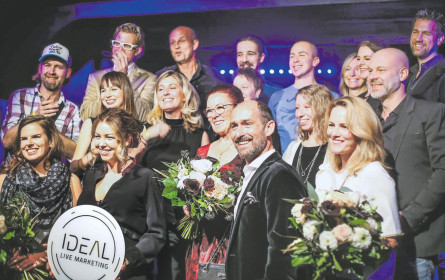 Ideal gewinnt Award zum 15-Jährigen