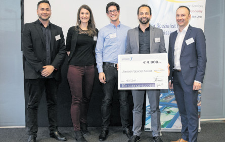 Forscher am Prüfstand