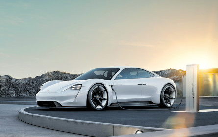 Porsche enthüllt E-Namen