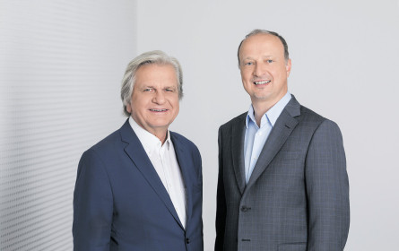 AKM: Mehr Umsatz & neuer Präsident