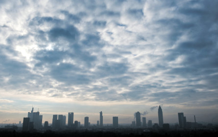 Dunkle Wolken über der Bankenlandschaft