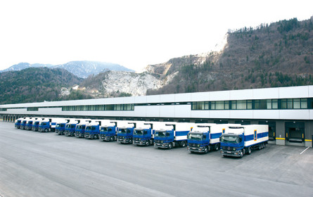 Abbiegeassistent bei allen neuen Lkw im Hofer-Fuhrpark