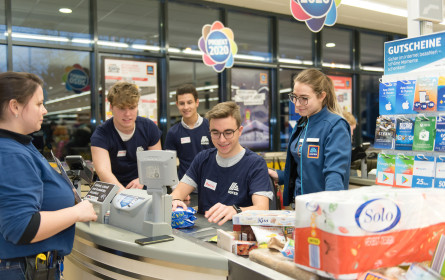 Hofer sucht Nachwuchs per „Challenge“