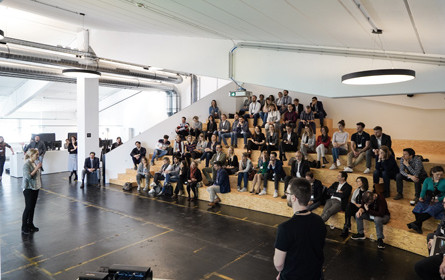 pixelart lud zum Business-Breakfast