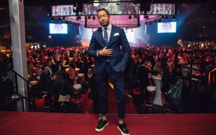 Ilja Jay Lawal im Portrait