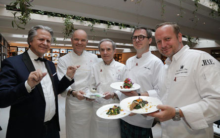 Aufgekocht: 10 Hauben für den Life Ball