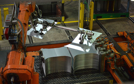 Produktion im Februar gestiegen