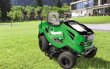 Hofer macht anstrengende Gartenarbeit zum Kinderspiel