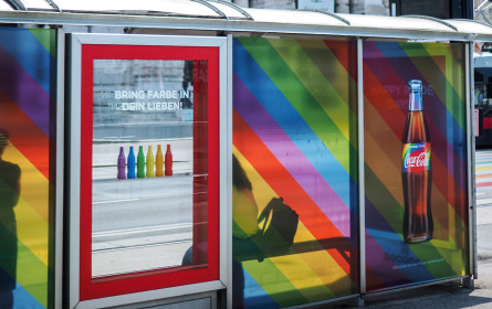 Coca-Cola und Obscura bekennen Farbe