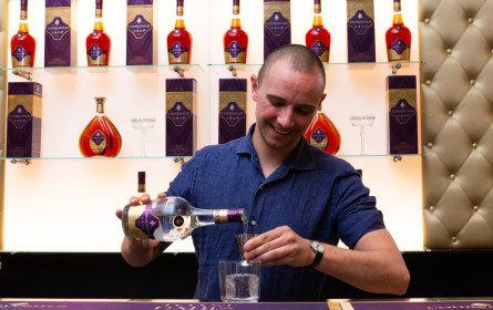 Courvoisier Cognac holt die Bar Koryphäe nach Wien