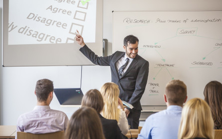 Duales Studium Marketingmanagement bildet zukünftige Marketing-Manager aus