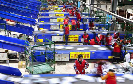 Alibaba schaffte Gewinnsprung durch mehr Kunden