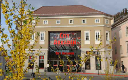 Shoppingcenter-Investor Deutsche Euroshop spürt Druck im Einzelhandel