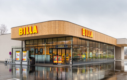 Volles Leben in der neuen Billa-Filiale in Pischelsdorf