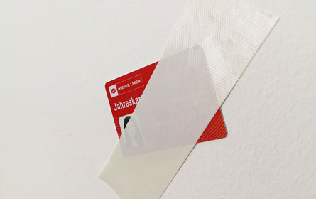 Tausende lachen mit Wiener Linien und Agentur Traktor über Jahreskarten-Kunstinstallation