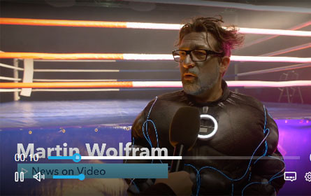 Agenturchef macht sich zum Trottel – schon wieder!