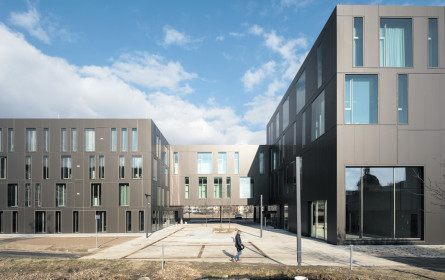 Land übernimmt Privatuni