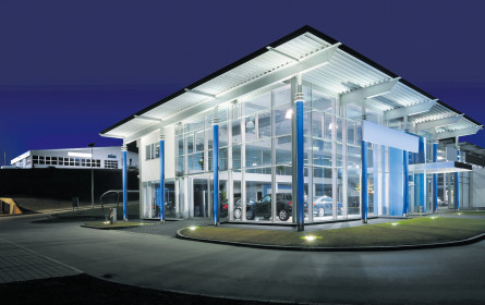 Stationäre Autohäuser haben weiter Zukunft