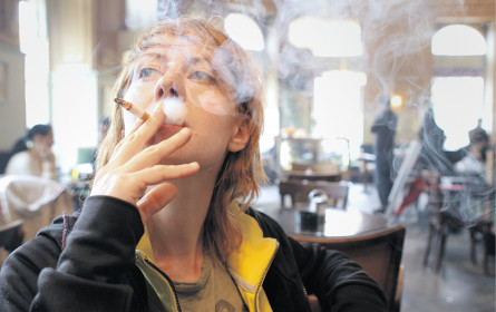 Weiter Debatte um Rauchen