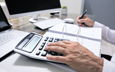 Steuerliches Umfeld bleibt eine Belastung