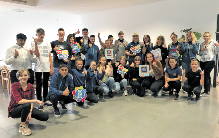 Hofer begrüßt Lehrlinge