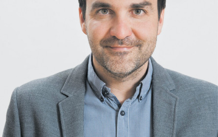 „Falter” flattert hoch hinaus