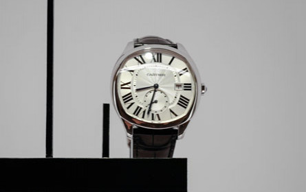 Richemont verkaufte mehr Schmuck und Uhren im Weihnachtsquartal